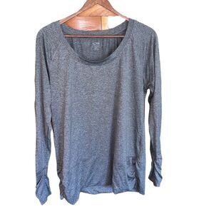 Champion long sleeved active wear shirt with ruched sleeves and hem size medium